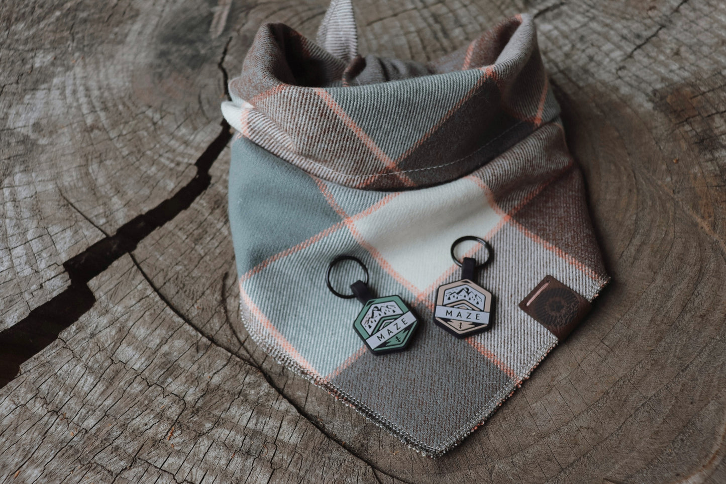 Halstuch MUNIN - Bandana | Hundehalstuch | mittelschwer