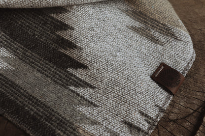 Halstuch SKULD - Pawtner Halstuch für Menschen im Ethno-Stil