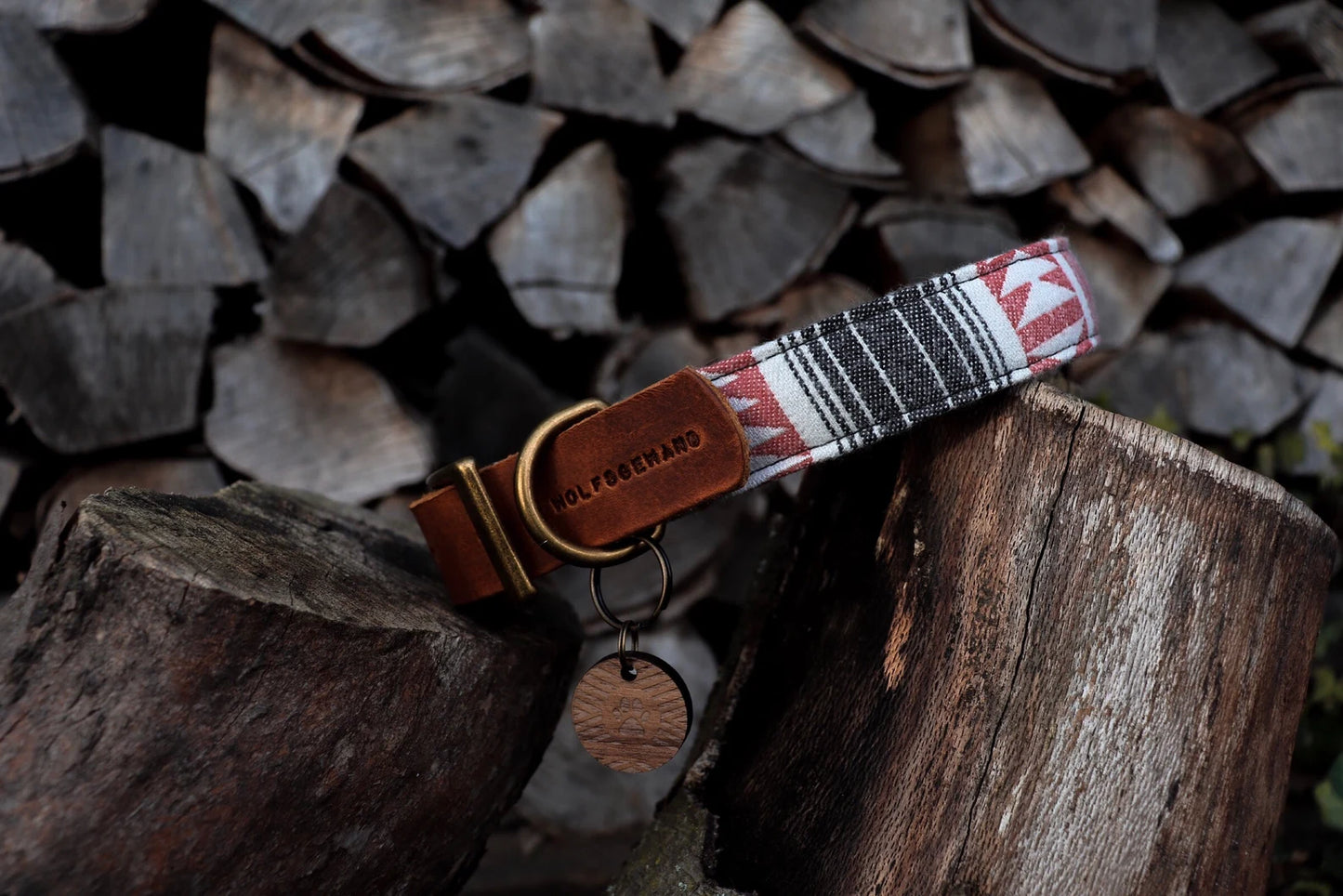 BROKK collar in an ethnic look made of greased leather and fabric combination - available in different designs