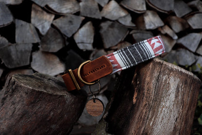 BROKK collar in an ethnic look made of greased leather and fabric combination - available in different designs