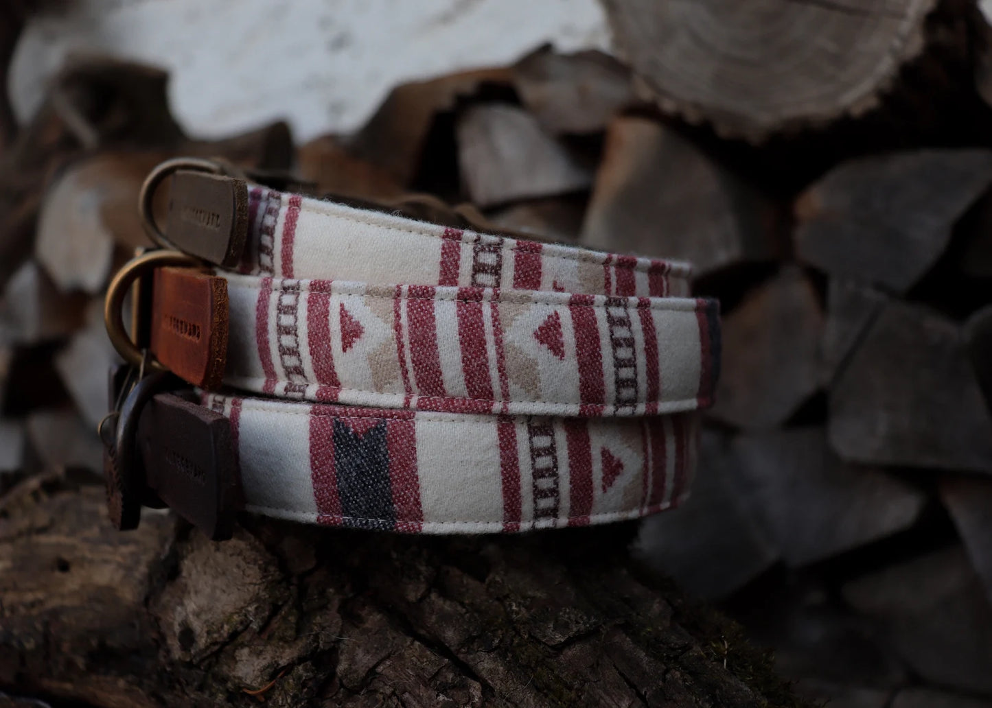 SINDRI collar in an ethnic look made of greased leather and fabric combination - available in different versions